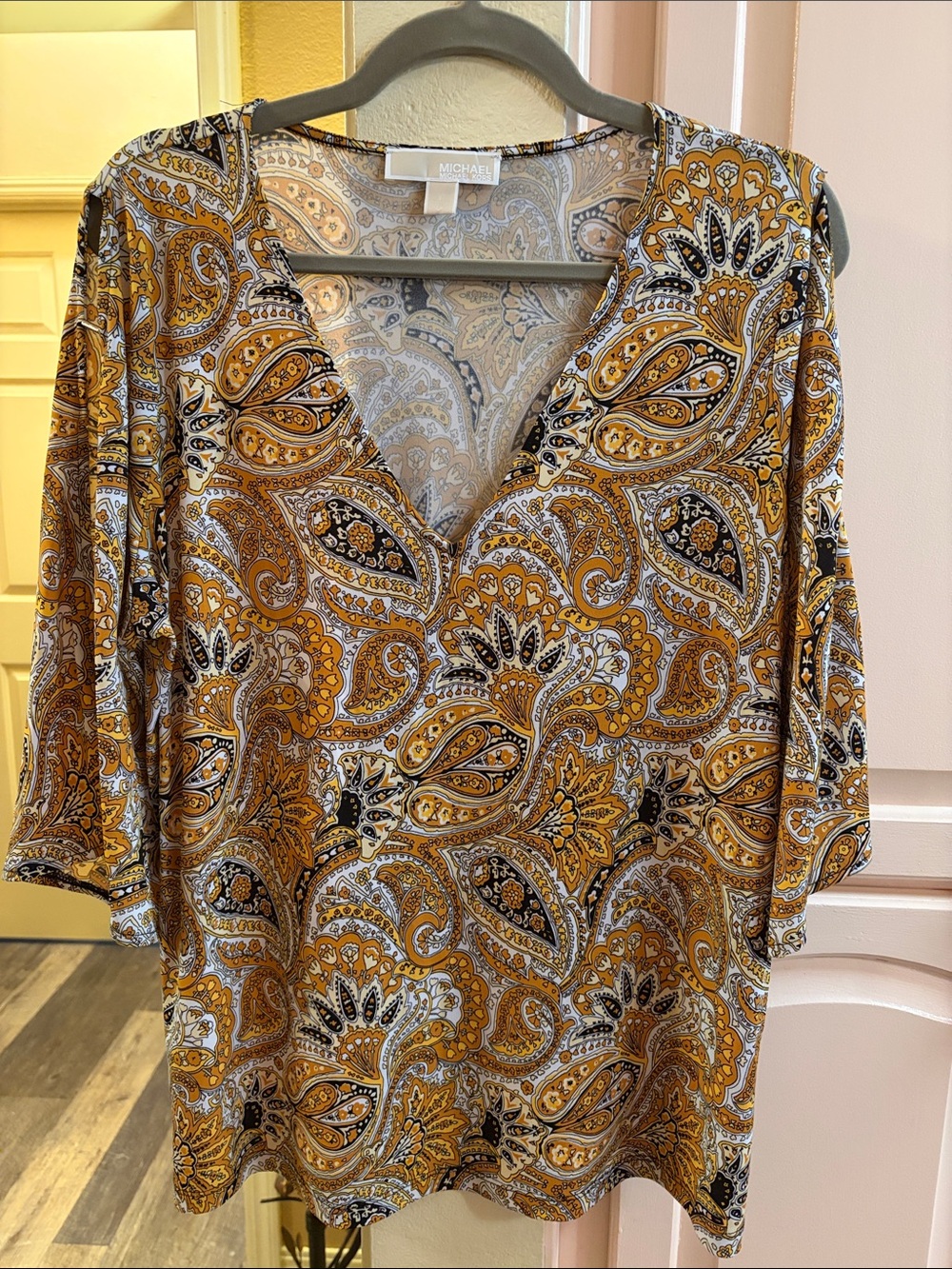 MICHAEL Michael Kors Mustard Paisley V-Neck Tunic  NWOT gold bars on sleeves
